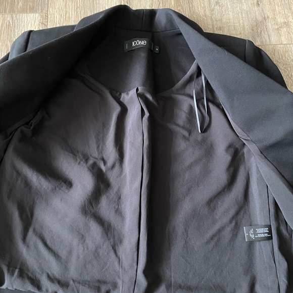 Icone cropped black blazer - Picture 2 of 6